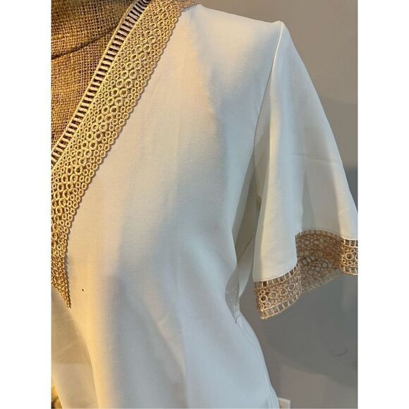 SHEIN cream v neck blouse top- sz small /4 crochet lined - Picture 2 of 4